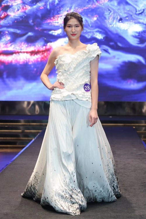 a69585c132f742dba36fee62e92042c0.jpg