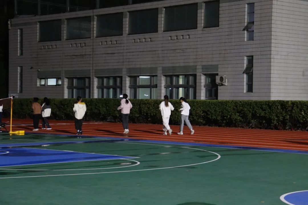 C:\Users\1030\Documents\WeChat Files\wxid_a66ywhw4qb7222\FileStorage\Temp\e293bc368174f181077e0025daf91ba6.jpg