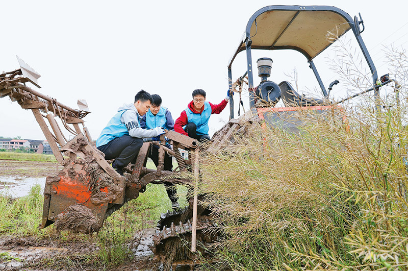 17e8bc0f7bb245928d2a2fa8eb5e3f2d.jpg 1129612884_16840308069151n.jpg