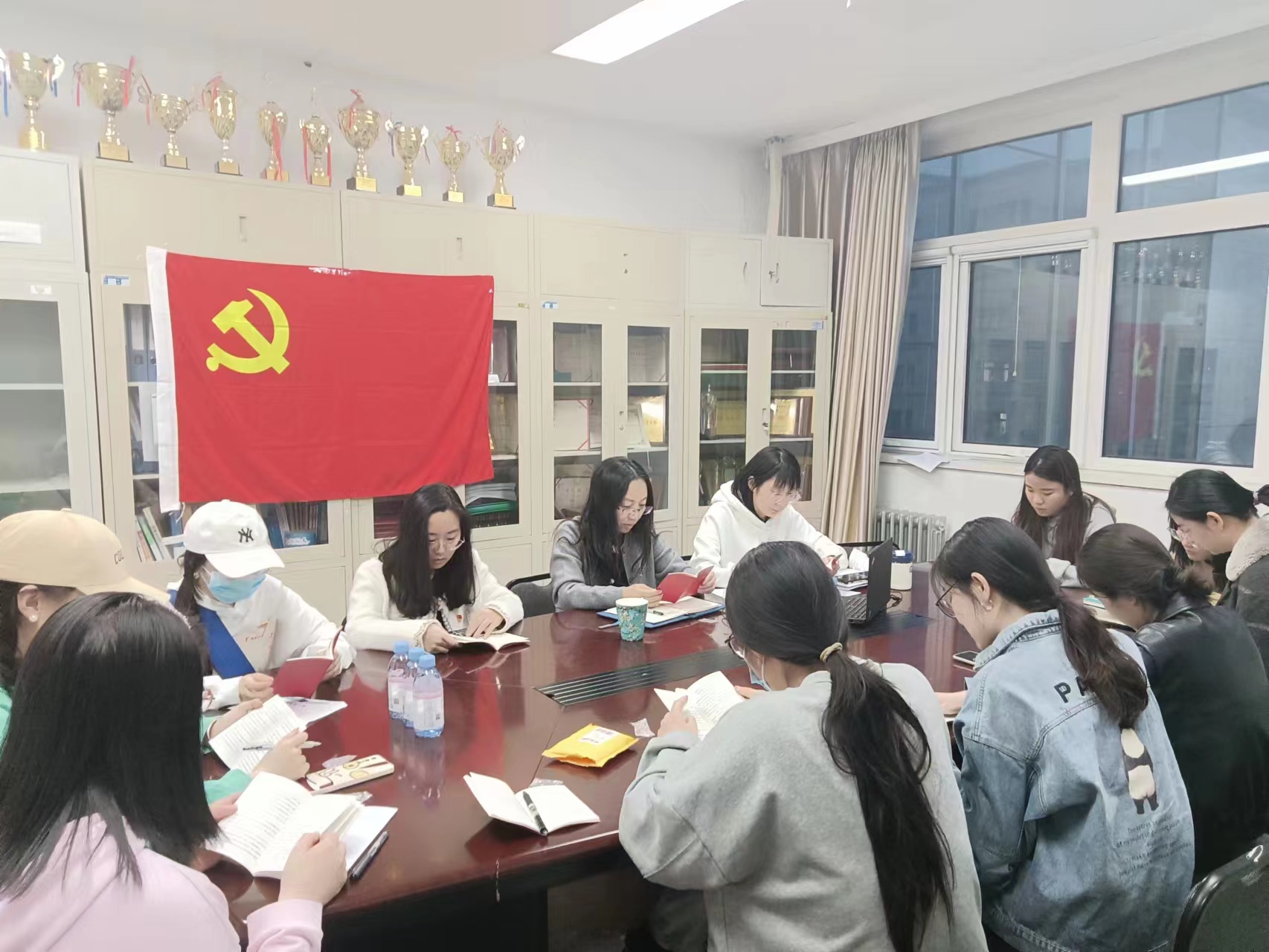 63eaeab8d96b466c8510824c07349f2 63eaeab8d96b466c8510824c07349f2