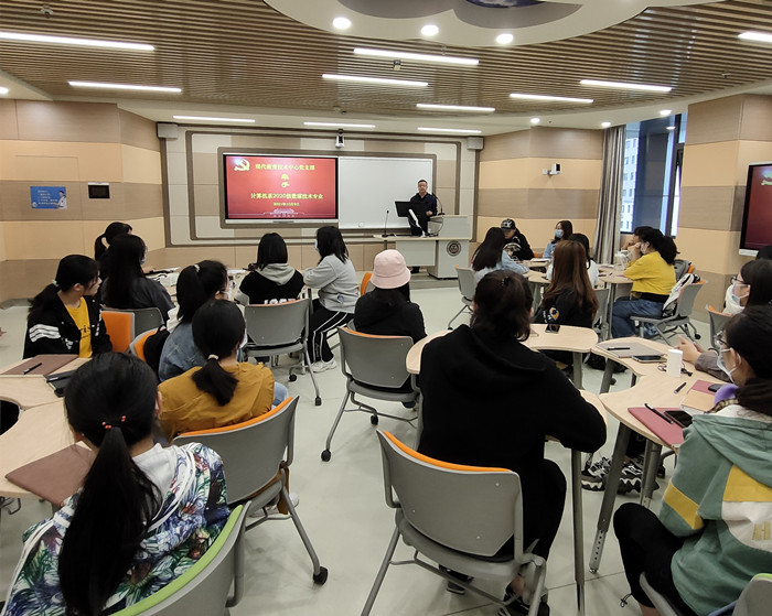 b9468fda8bbe41b38d805907b98b4b55.jpg 刘老师_副本.jpg