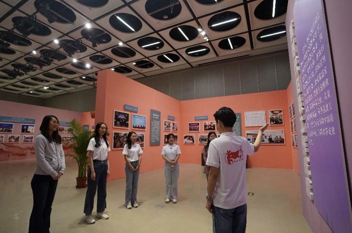 f0e90d6abd7b4e70a4b07f1a8fbaf9d5.jpg 微信图片_20230413205043.jpg