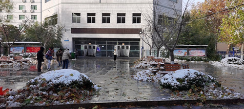 b8a03f6b58e14c41aff300f181363e77.jpg 铲雪后_副本.jpg