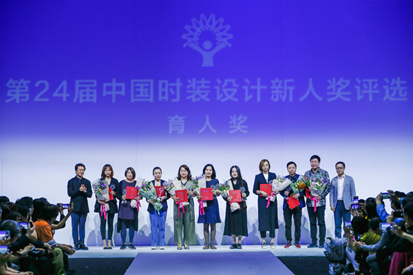 0242ff50689b43f78f0b1cd9e3243c2f.jpg 24_副本.jpg