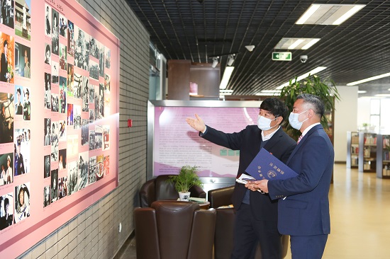 2d79eb941beb44809cb8fa96b646f8cf.jpg 888.jpg